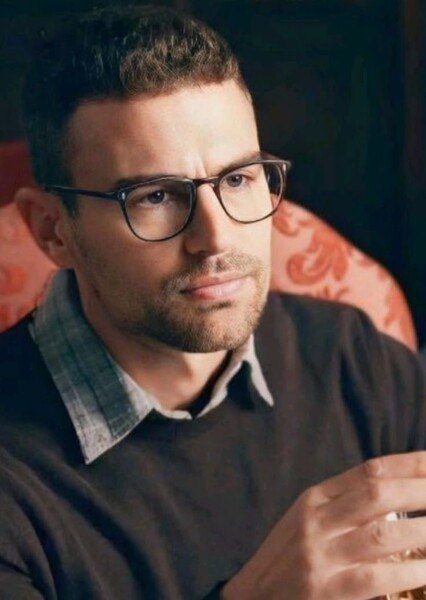 Theo James photo