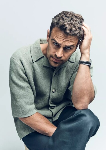 Theo James photo