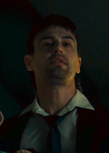 Theo James