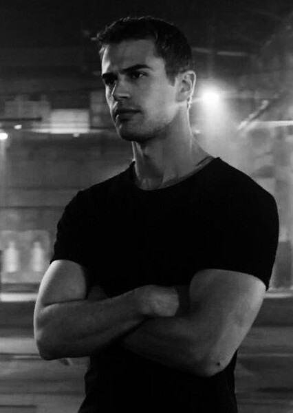 Theo James