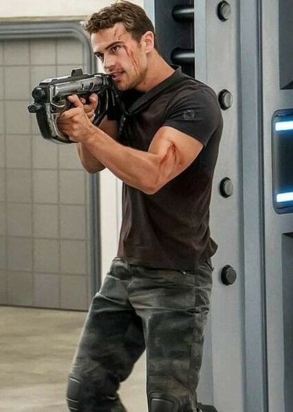 Theo James