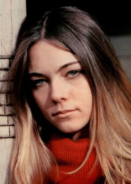 Theresa Russell photo