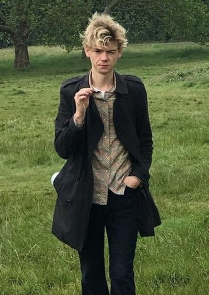 Thomas Brodie-Sangster photo