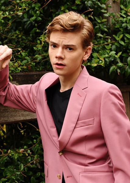 Thomas Brodie-Sangster photo