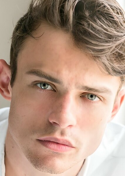 Thomas Doherty photo