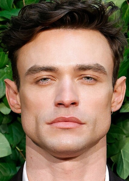 Thomas Doherty photo