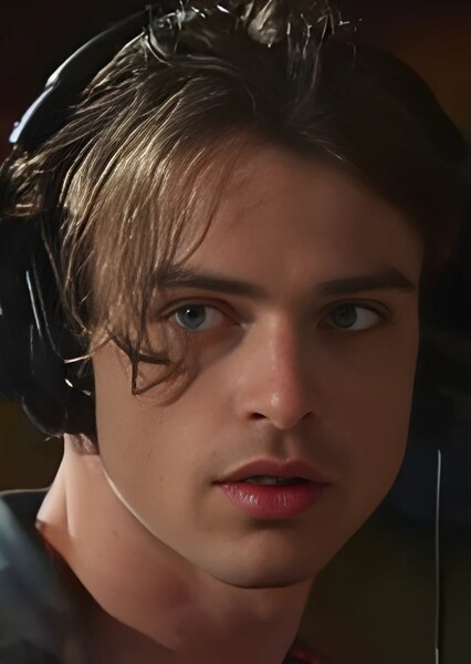 Thomas Doherty photo