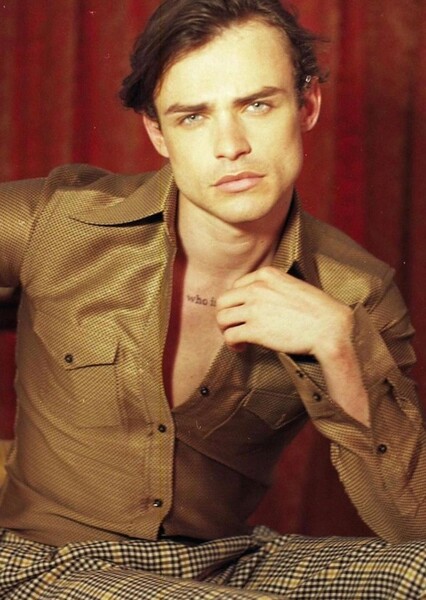 Thomas Doherty photo
