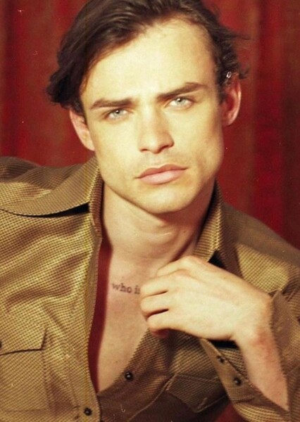 Thomas Doherty photo