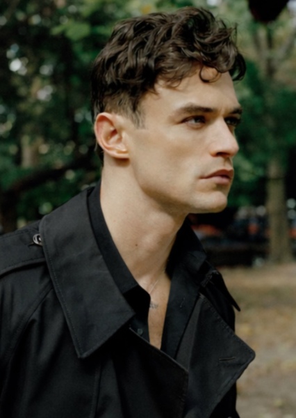 Thomas Doherty photo