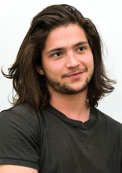 Thomas McDonell photo