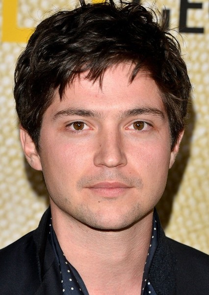 Thomas McDonell photo