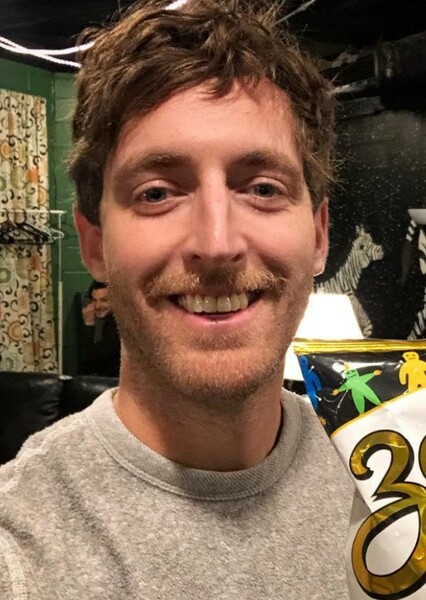 Thomas Middleditch photo