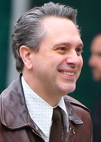 Thomas Sadoski photo