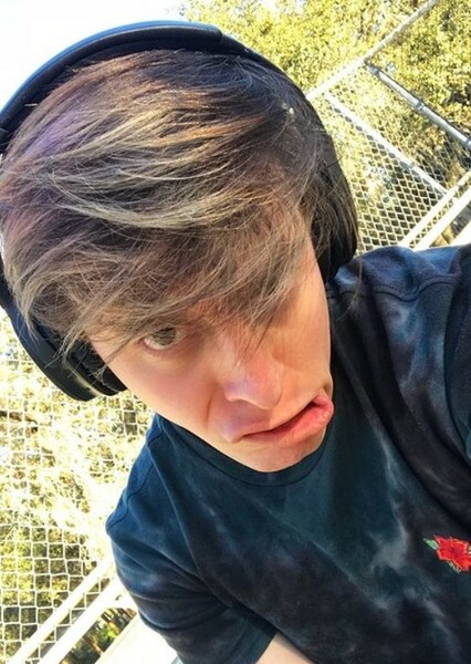 Thomas Sanders photo