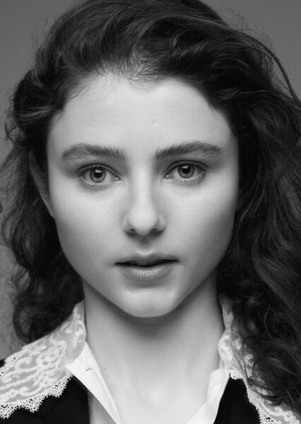 Thomasin McKenzie photo
