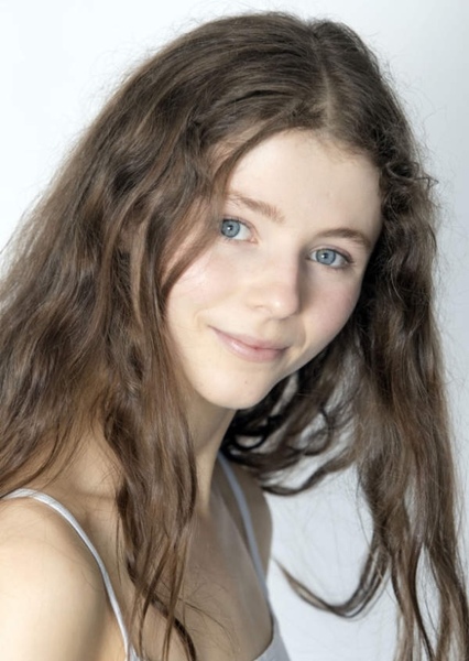 Thomasin McKenzie photo