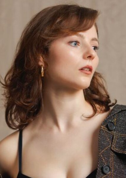 Thomasin McKenzie photo