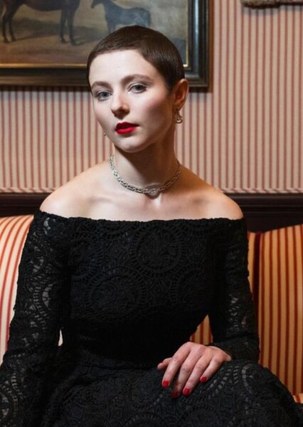 Thomasin McKenzie photo