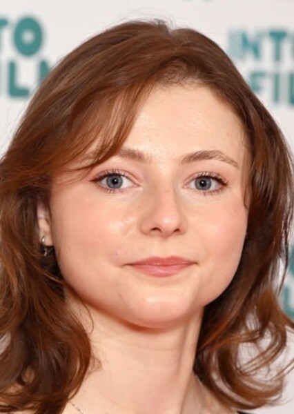 Thomasin McKenzie photo