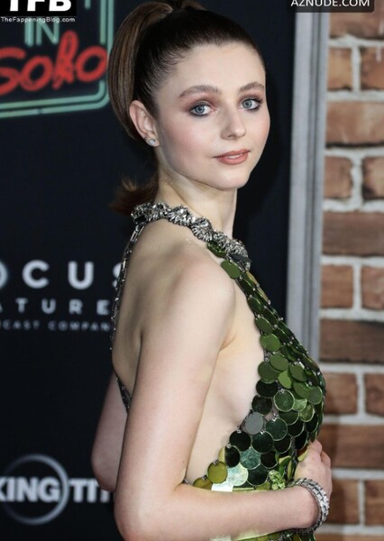 Thomasin McKenzie photo