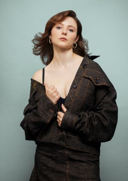 Thomasin McKenzie photo