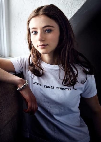 Thomasin McKenzie photo