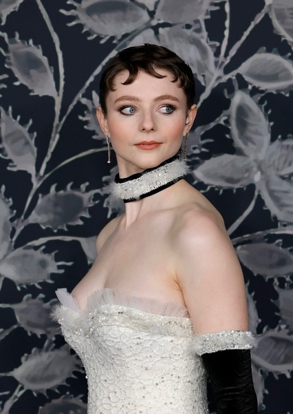 Thomasin McKenzie photo