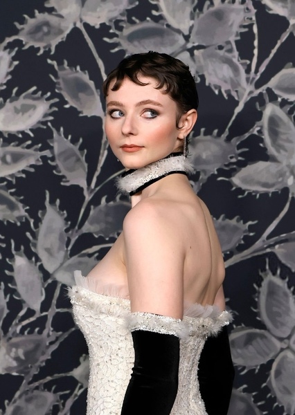 Thomasin McKenzie photo