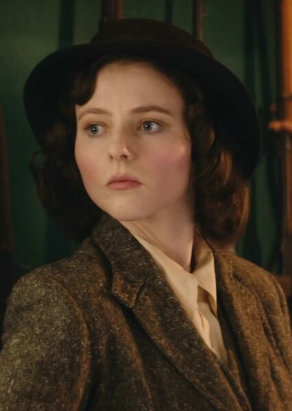 Thomasin McKenzie photo