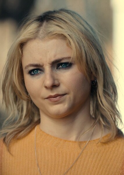 Thomasin McKenzie photo