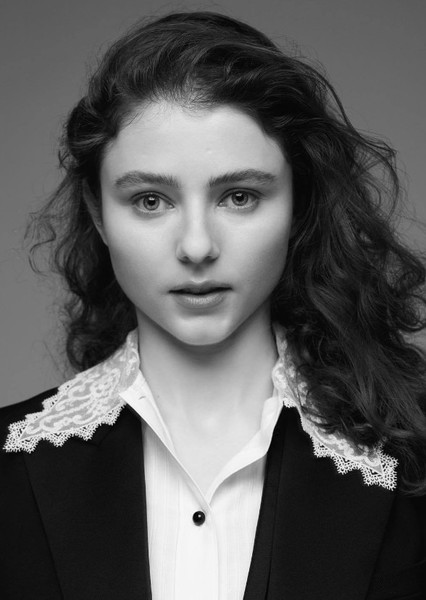 Thomasin McKenzie photo