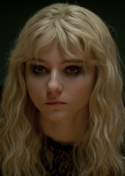 Thomasin McKenzie photo