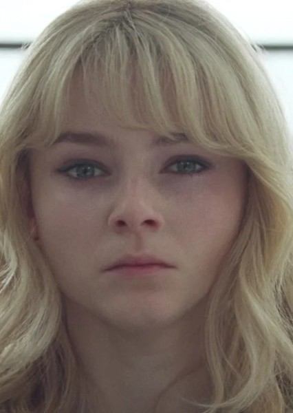 Thomasin McKenzie photo