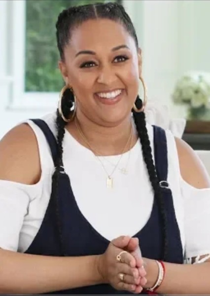 Tia Mowry photo