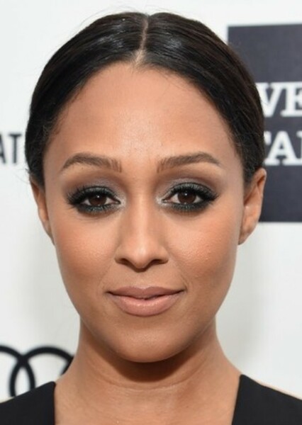 Tia Mowry photo