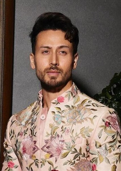 Tiger Shroff photo