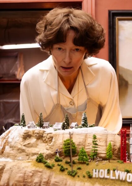 Tilda Swinton photo
