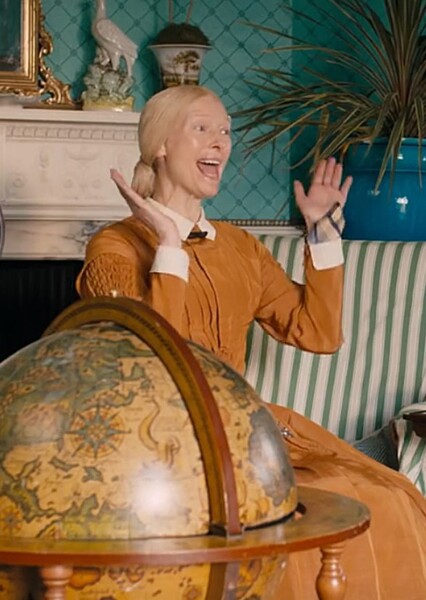 Tilda Swinton photo