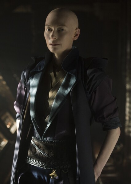 Tilda Swinton photo