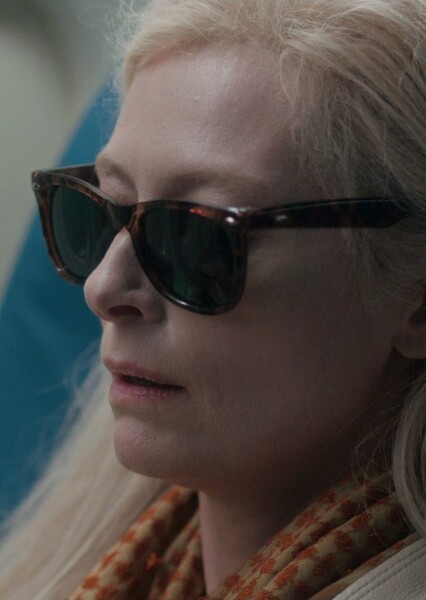 Tilda Swinton photo