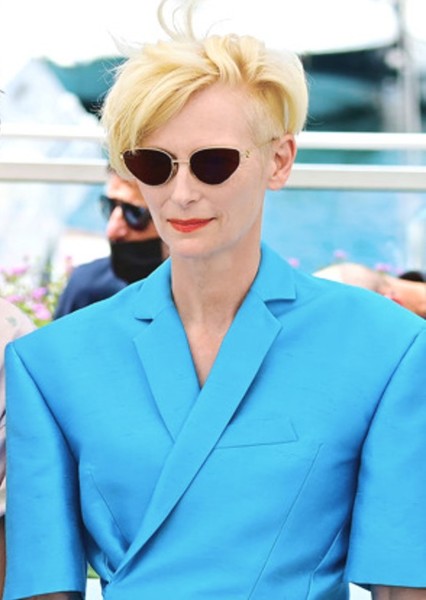 Tilda Swinton photo