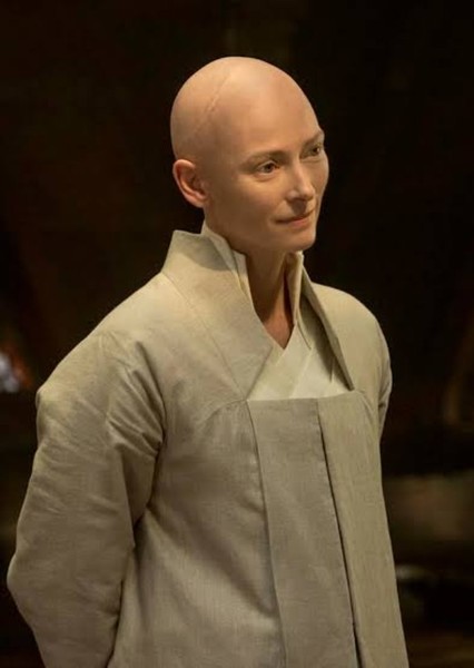 Tilda Swinton photo