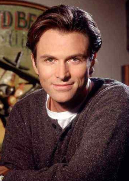 Tim Daly photo