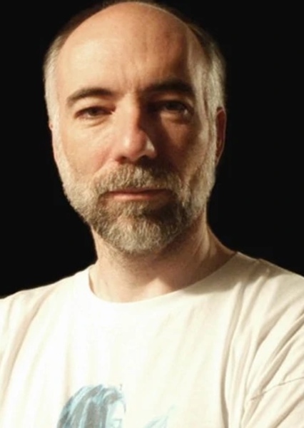 Tim Simmons photo