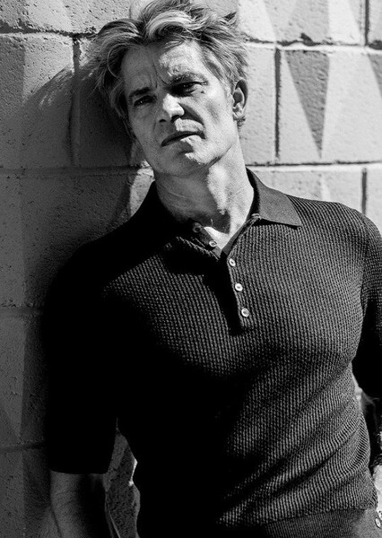 Timothy Olyphant photo