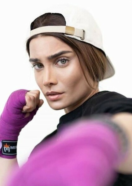 Tina Akhoondtabar photo