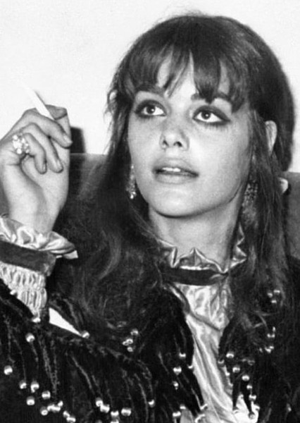 Tina Aumont photo