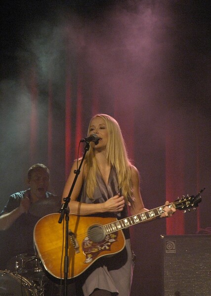 Tina Dickow