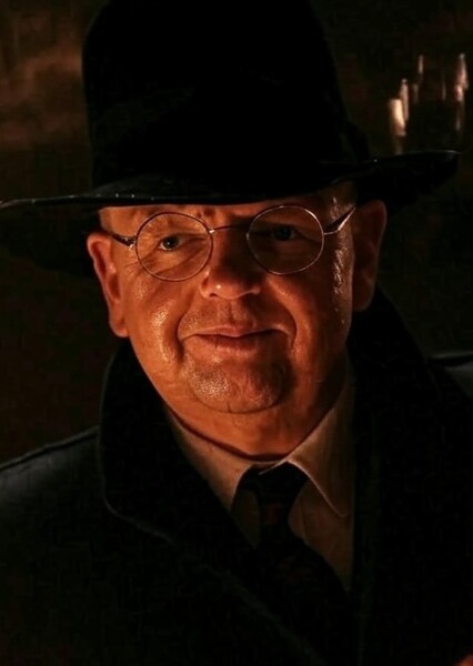Toby Jones photo